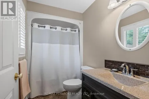 246 Blackbay Road Petawawa ON K8H 2W8