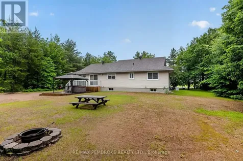 246 Blackbay Road Petawawa ON K8H 2W8
