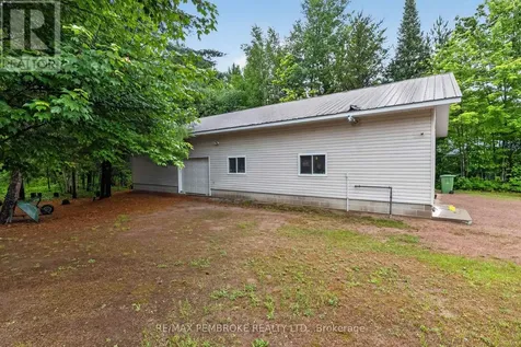 246 Blackbay Road Petawawa ON K8H 2W8
