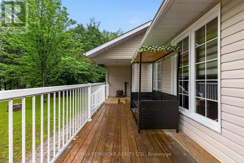 246 Blackbay Road Petawawa ON K8H 2W8