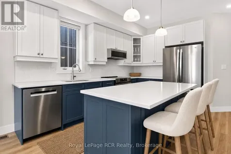 130 Courtland Street Blue Mountains ON L9Y 5L8