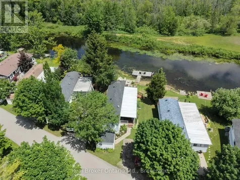 13 Southline Avenue Huron-kinloss ON N0G 0E1