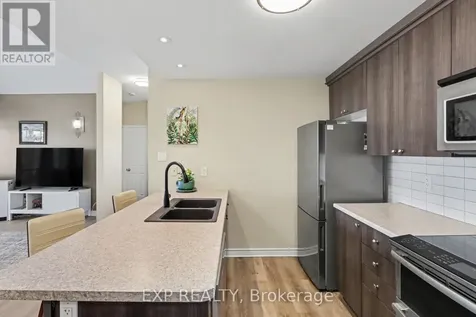 135 Harthill Way Ottawa ON K2J 5V1