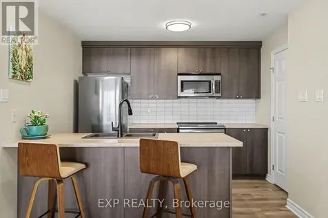135 Harthill Way Ottawa ON K2J 5V1