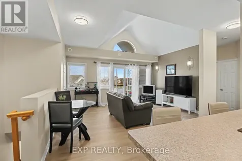 135 Harthill Way Ottawa ON K2J 5V1