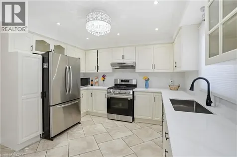 111 Aubrey Avenue Stoney Creek ON L8J 2T2