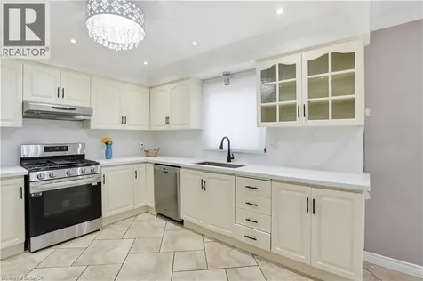 111 Aubrey Avenue Stoney Creek ON L8J 2T2