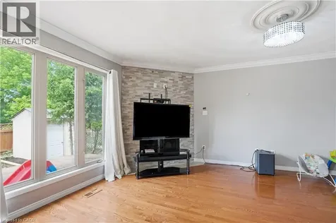 111 Aubrey Avenue Stoney Creek ON L8J 2T2