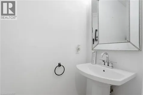 111 Aubrey Avenue Stoney Creek ON L8J 2T2