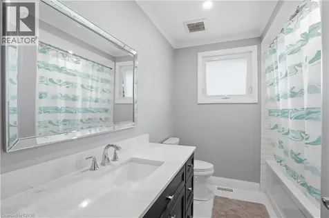 111 Aubrey Avenue Stoney Creek ON L8J 2T2