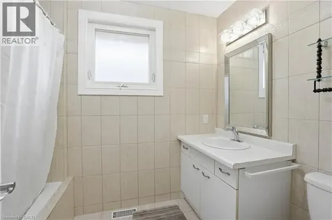 111 Aubrey Avenue Stoney Creek ON L8J 2T2