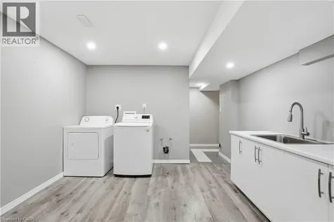 111 Aubrey Avenue Stoney Creek ON L8J 2T2