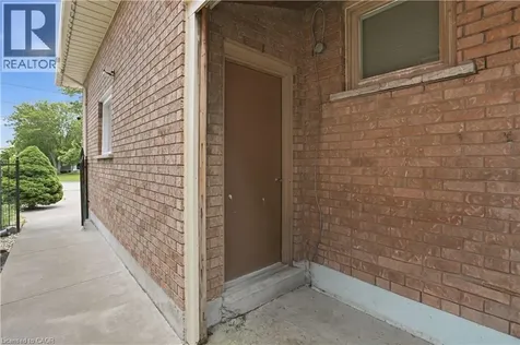 111 Aubrey Avenue Stoney Creek ON L8J 2T2