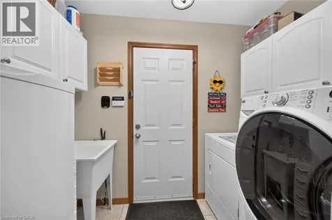 84 Jamieson Drive Caledonia ON N3W 2M4