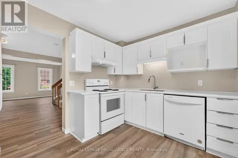 80 Rothbury Crescent Ottawa ON K1K 4N7