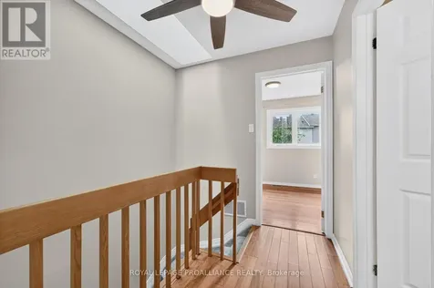 80 Rothbury Crescent Ottawa ON K1K 4N7