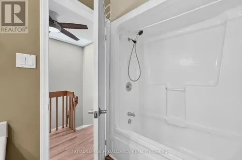 80 Rothbury Crescent Ottawa ON K1K 4N7