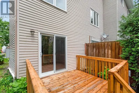 80 Rothbury Crescent Ottawa ON K1K 4N7