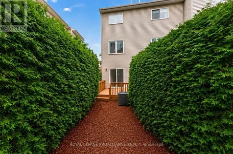 80 Rothbury Crescent Ottawa ON K1K 4N7