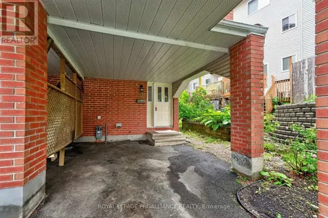 80 Rothbury Crescent Ottawa ON K1K 4N7