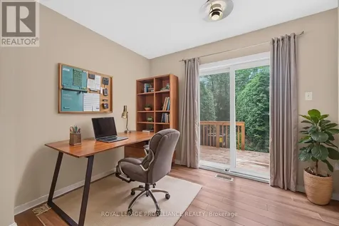 80 Rothbury Crescent Ottawa ON K1K 4N7