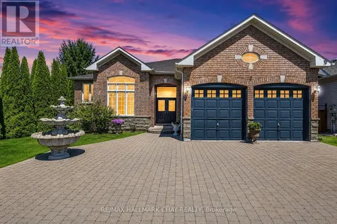 2 Old Hickory Lane Wasaga Beach ON L9Z 3A9