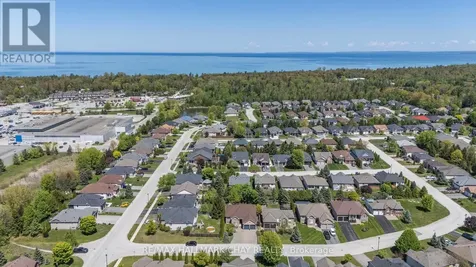 2 Old Hickory Lane Wasaga Beach ON L9Z 3A9