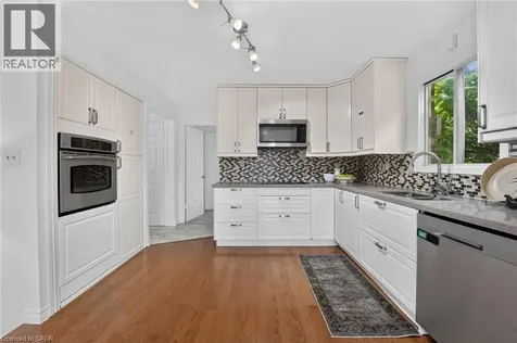 2450 Overton Drive Burlington ON L7P 4B5