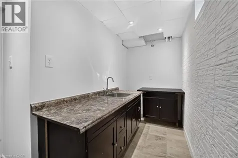 2450 Overton Drive Burlington ON L7P 4B5