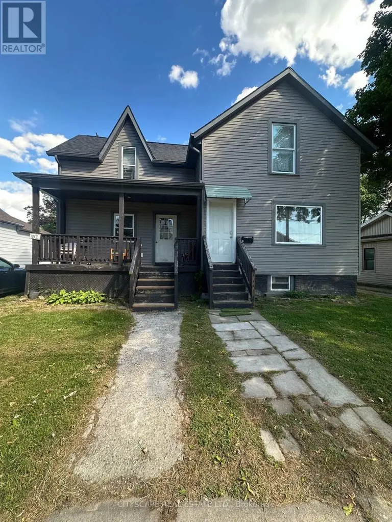 102 Gray Street Chatham-kent ON N7M 1S9
