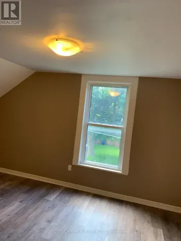 102 Gray Street Chatham-kent ON N7M 1S9