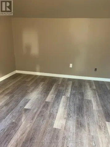 102 Gray Street Chatham-kent ON N7M 1S9
