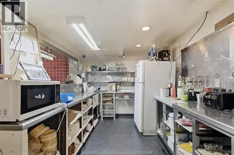 20 University Avenue Windsor ON N9A 5P6