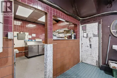 20 University Avenue Windsor ON N9A 5P6