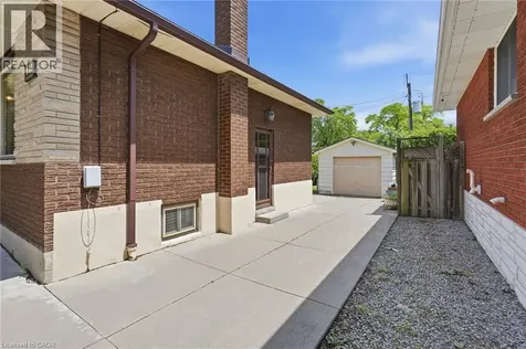 31 Sycamore Street Hamilton ON L8T 3N6