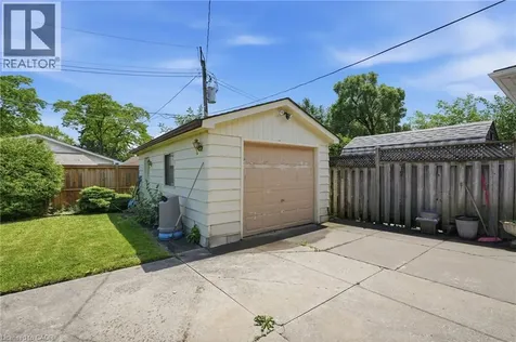31 Sycamore Street Hamilton ON L8T 3N6