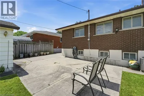 31 Sycamore Street Hamilton ON L8T 3N6