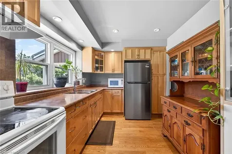 2252 Upper Middle Road Burlington ON L7P 2Z9