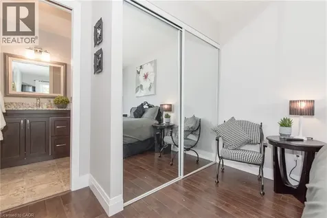271 Eiwo Court Waterloo ON N2K 2M8