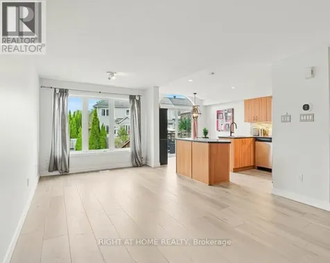 2064 Dunollie Crescent Ottawa ON K2W 1H6