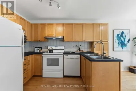 466 Citadel Crescent Ottawa ON K2G 7E7