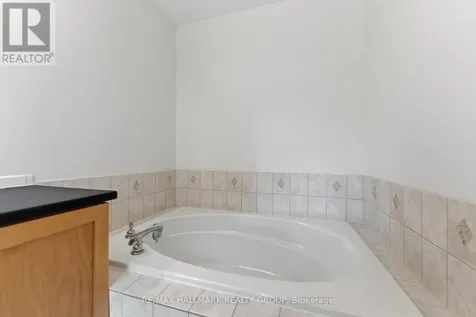 466 Citadel Crescent Ottawa ON K2G 7E7