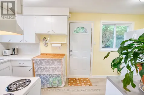 1430 Edgecliffe Avenue Ottawa ON K1Z 8G1