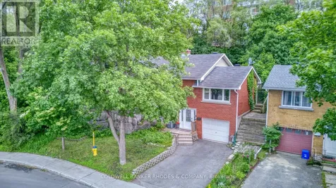1430 Edgecliffe Avenue Ottawa ON K1Z 8G1