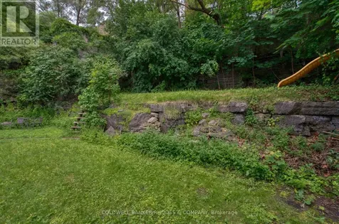 1430 Edgecliffe Avenue Ottawa ON K1Z 8G1