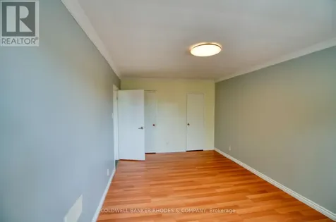 1430 Edgecliffe Avenue Ottawa ON K1Z 8G1