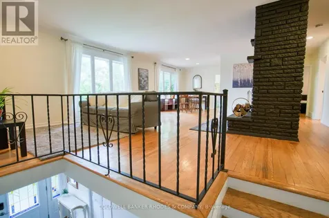 1430 Edgecliffe Avenue Ottawa ON K1Z 8G1