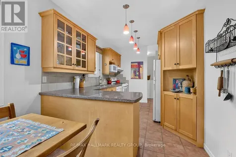 51 Castlethorpe Crescent Ottawa ON K2G 5P9