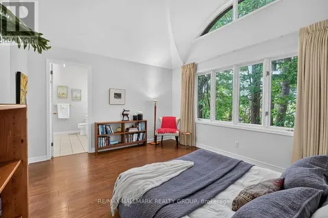 51 Castlethorpe Crescent Ottawa ON K2G 5P9
