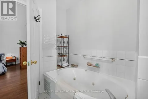 51 Castlethorpe Crescent Ottawa ON K2G 5P9